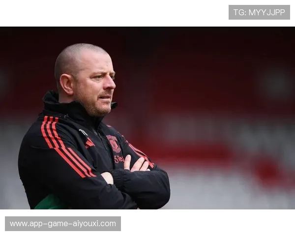 曼联青训新星备战，球队重建进程加速推进